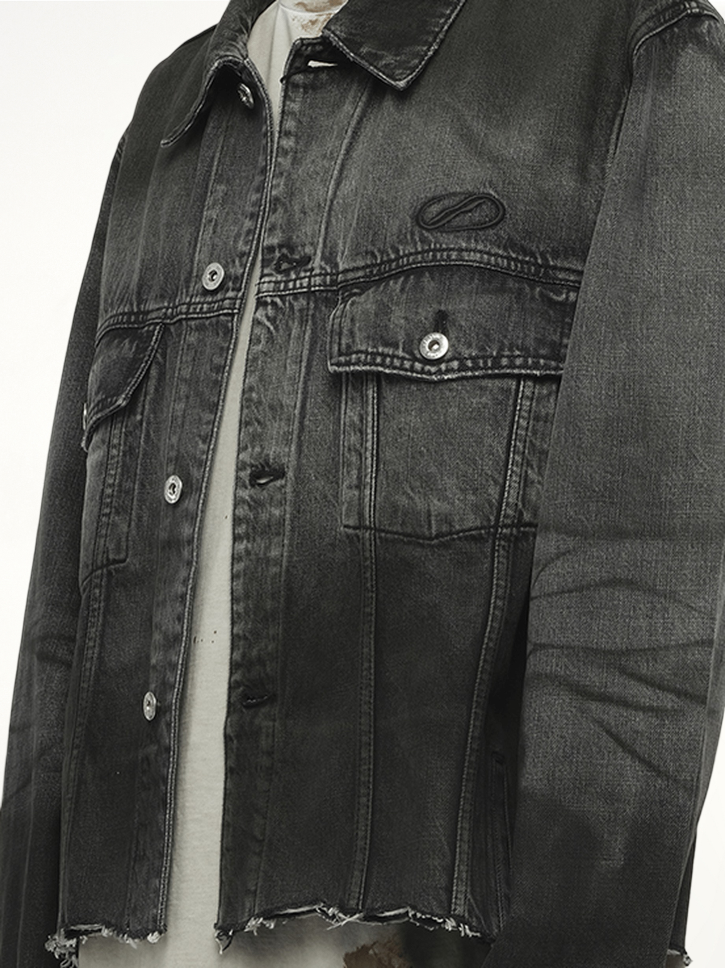 Dark-Spray Detail Denim Jacket in Black