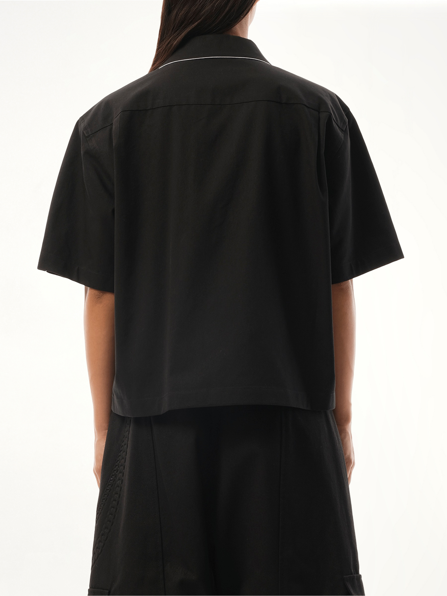 Short-Sleeved Convertible Shirt in Black