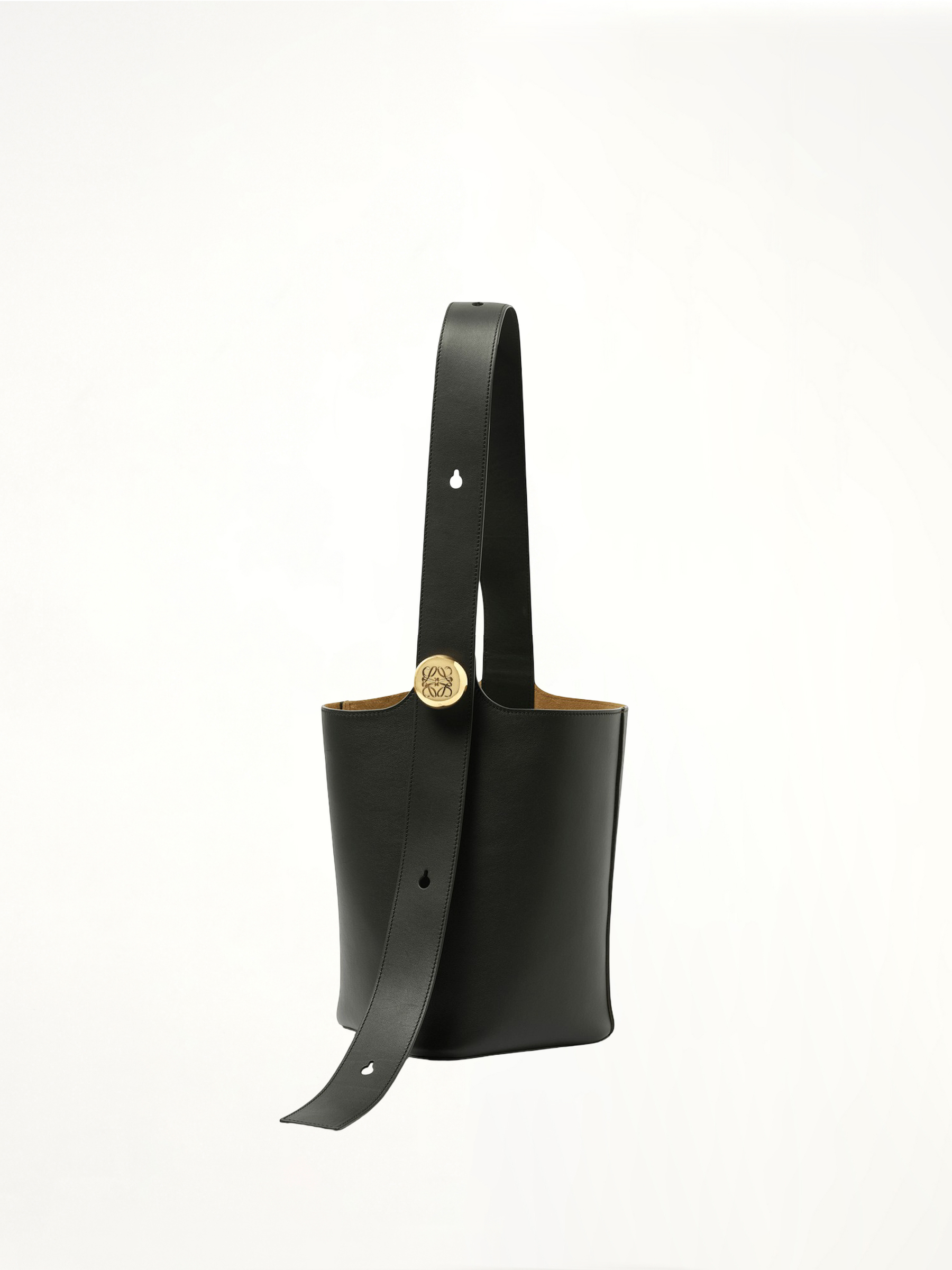 Pebble Bucket Medium in Black