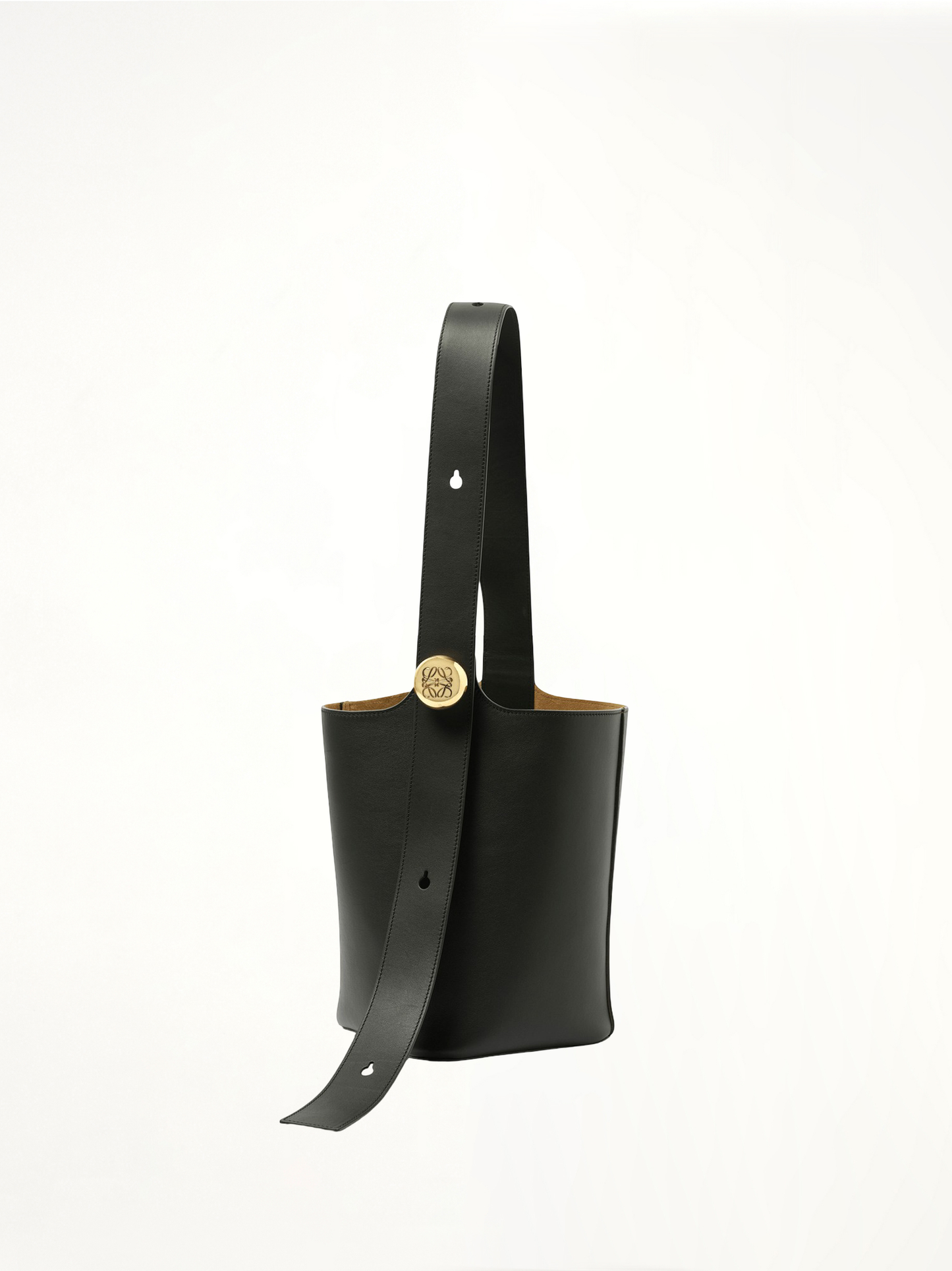 Pebble Bucket Medium in Black