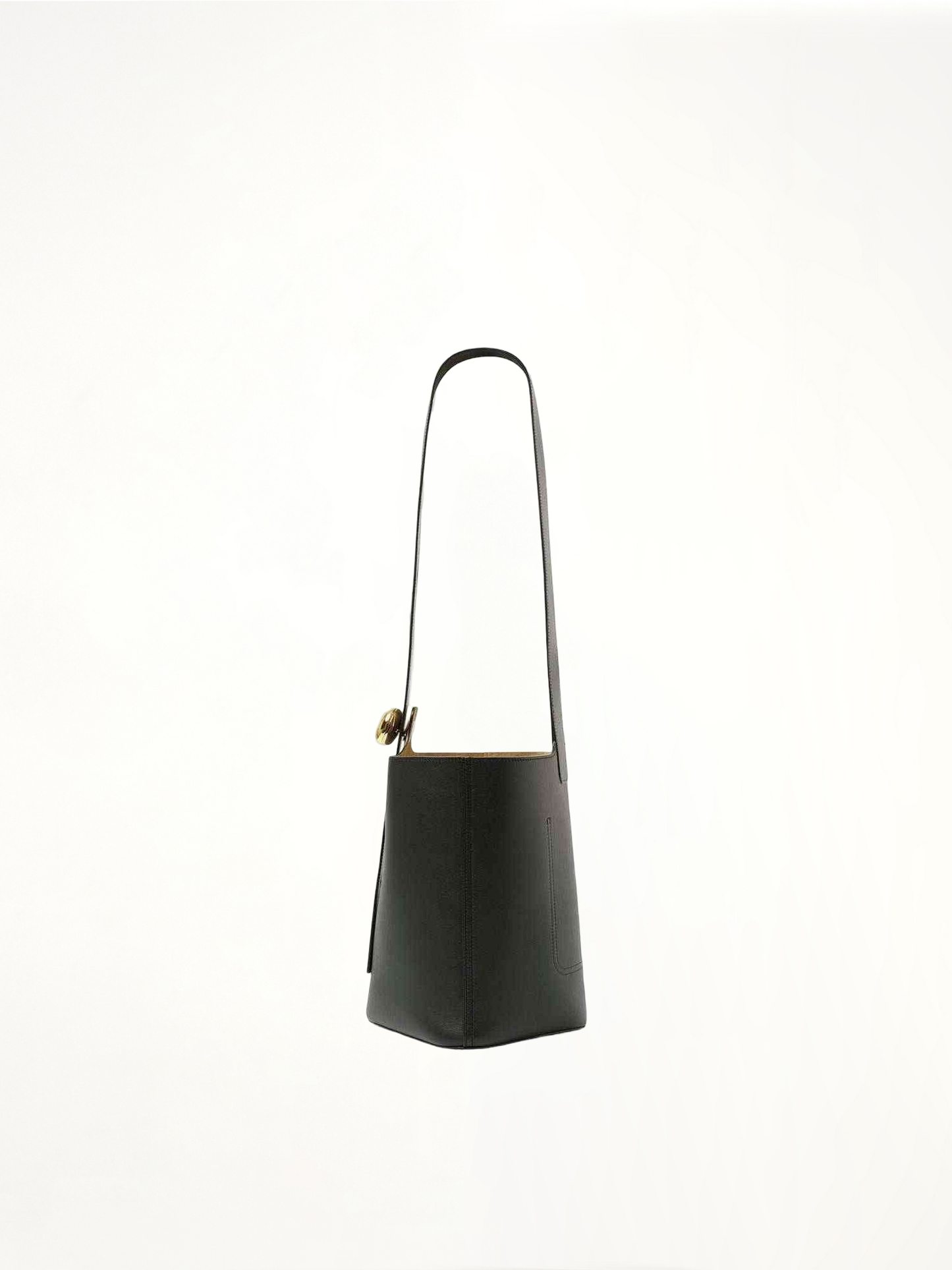 Pebble Bucket Medium in Black