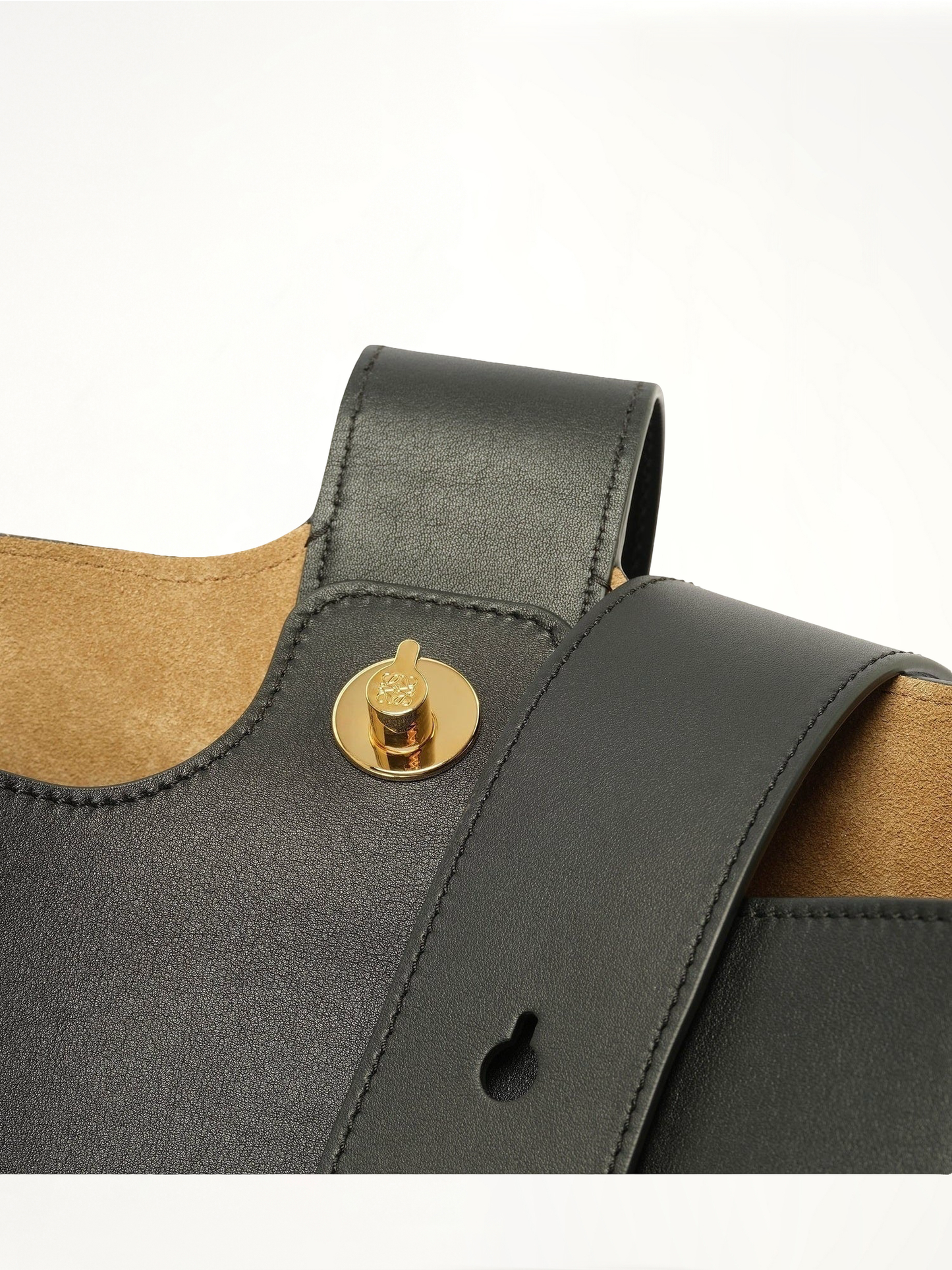 Pebble Bucket Medium in Black