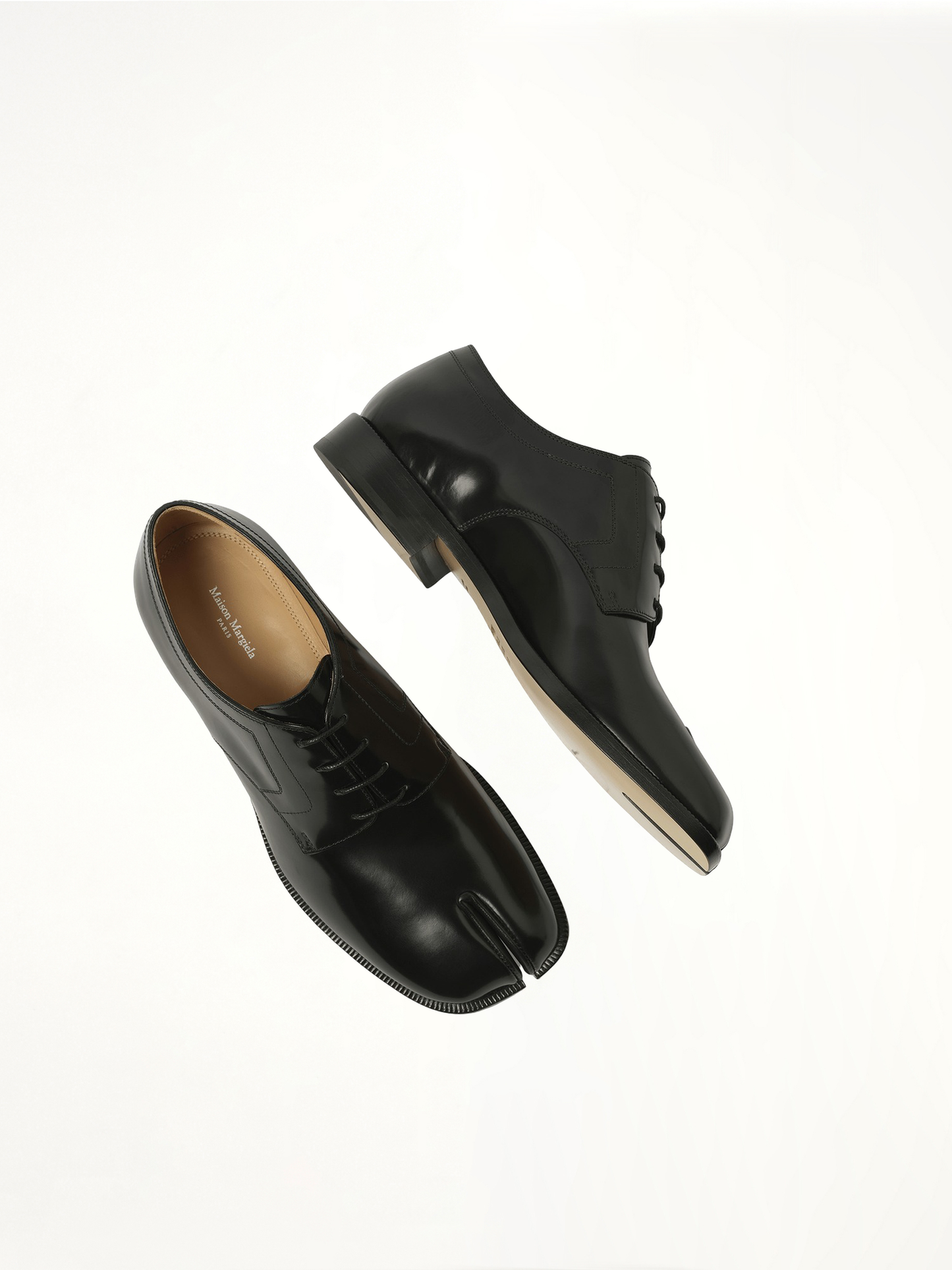 Tabi Lace-Ups Derbies in Black