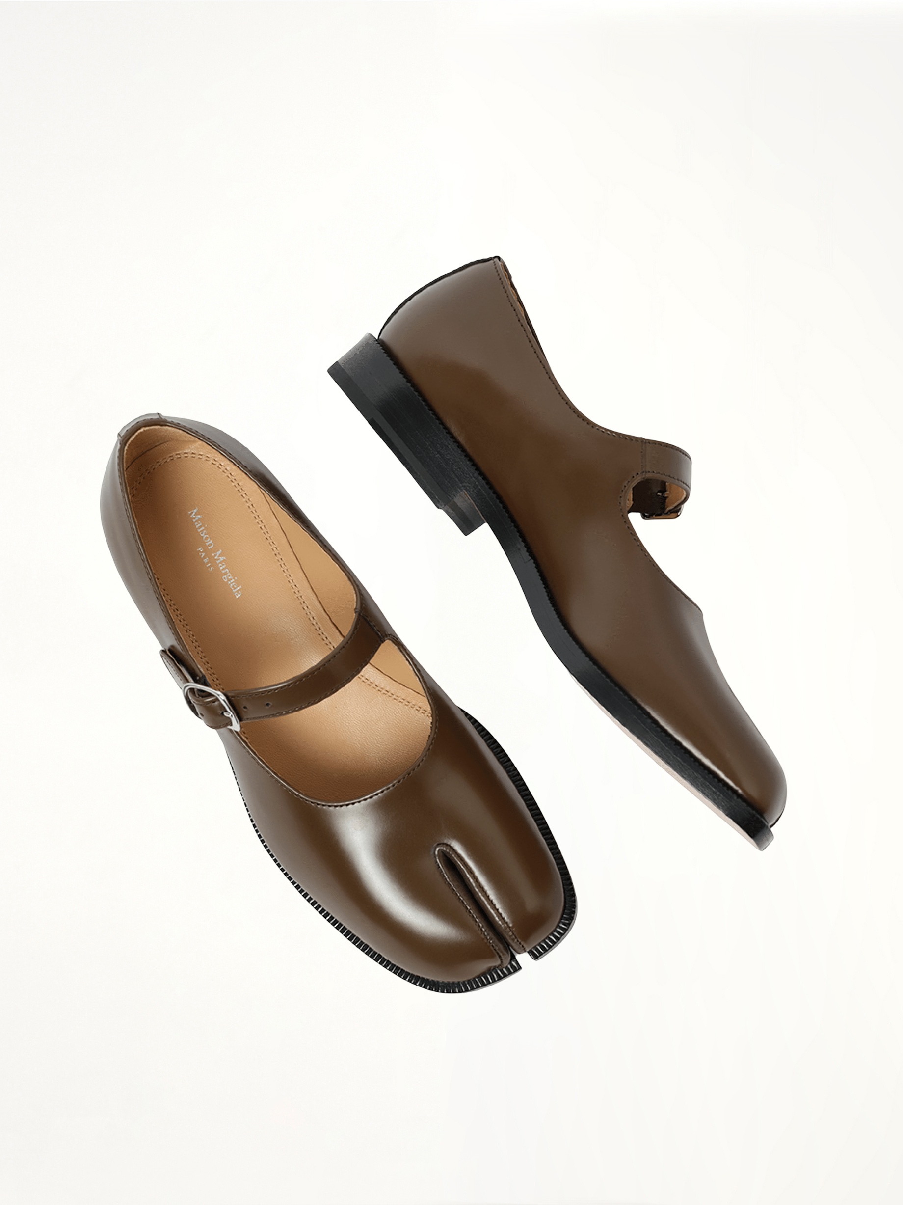Tabi Mary Jane in Wood Top View | MAISON MARGIELA