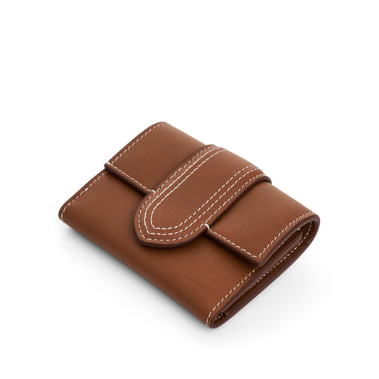 Le Compact Bambino Leather Pouch in Light Brown 2