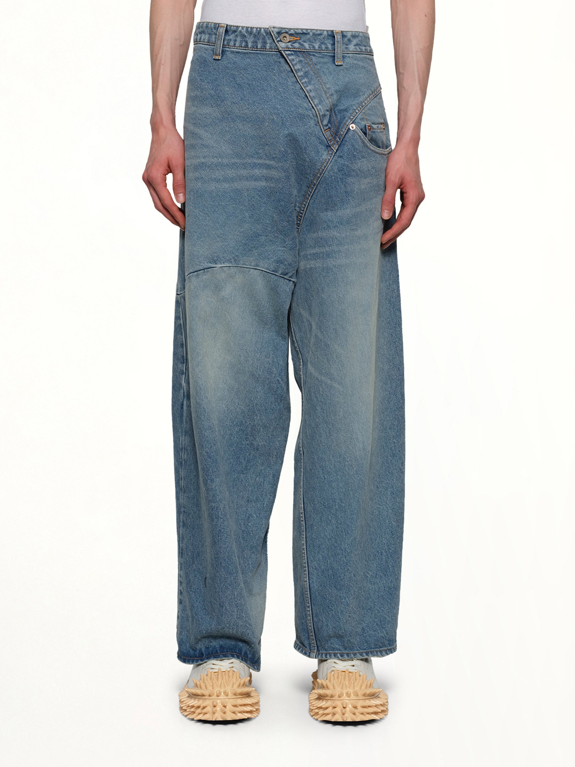 Distorted Cutting Denim Pants in Indigo