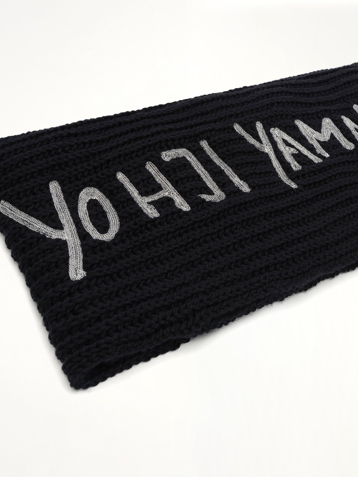 Chunky Knit Scarf in Black