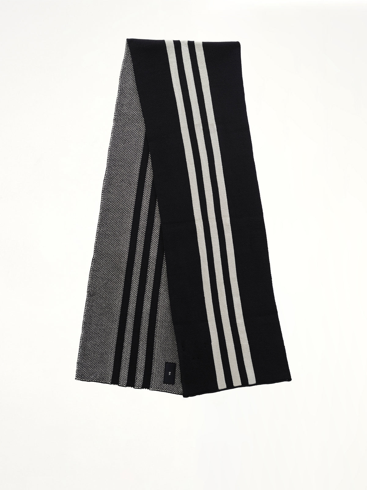 Cl Scarf in Black