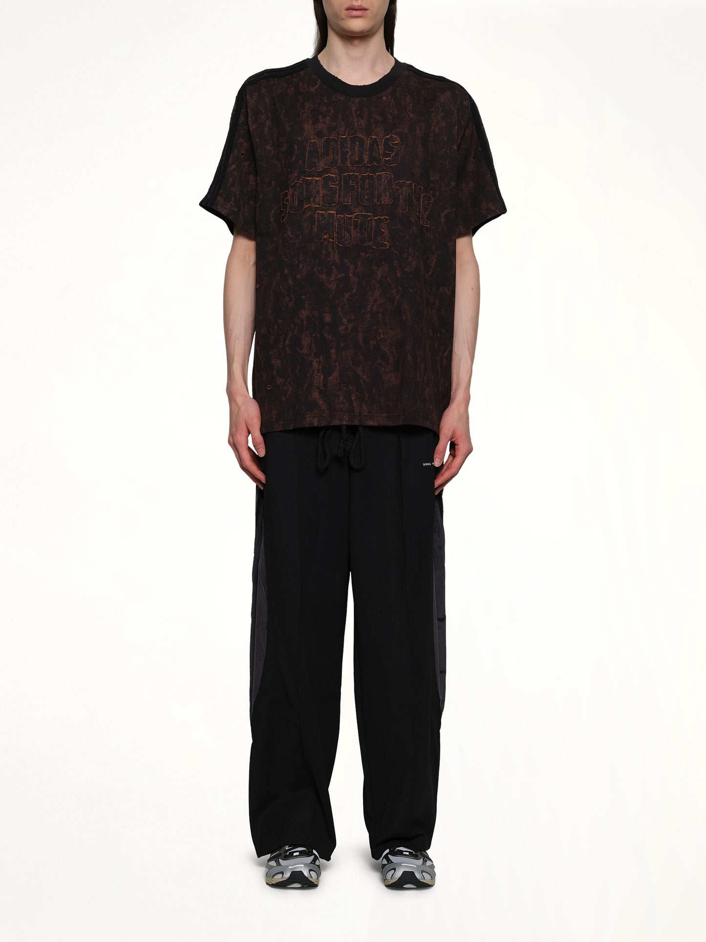 Bleaching Effect T-Shirt in Black/Wild Brown