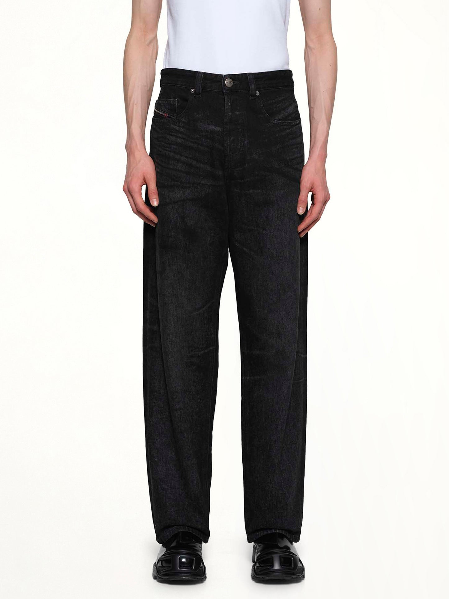 2001 D-MACRO-FSH Relaxed Jeans in Black