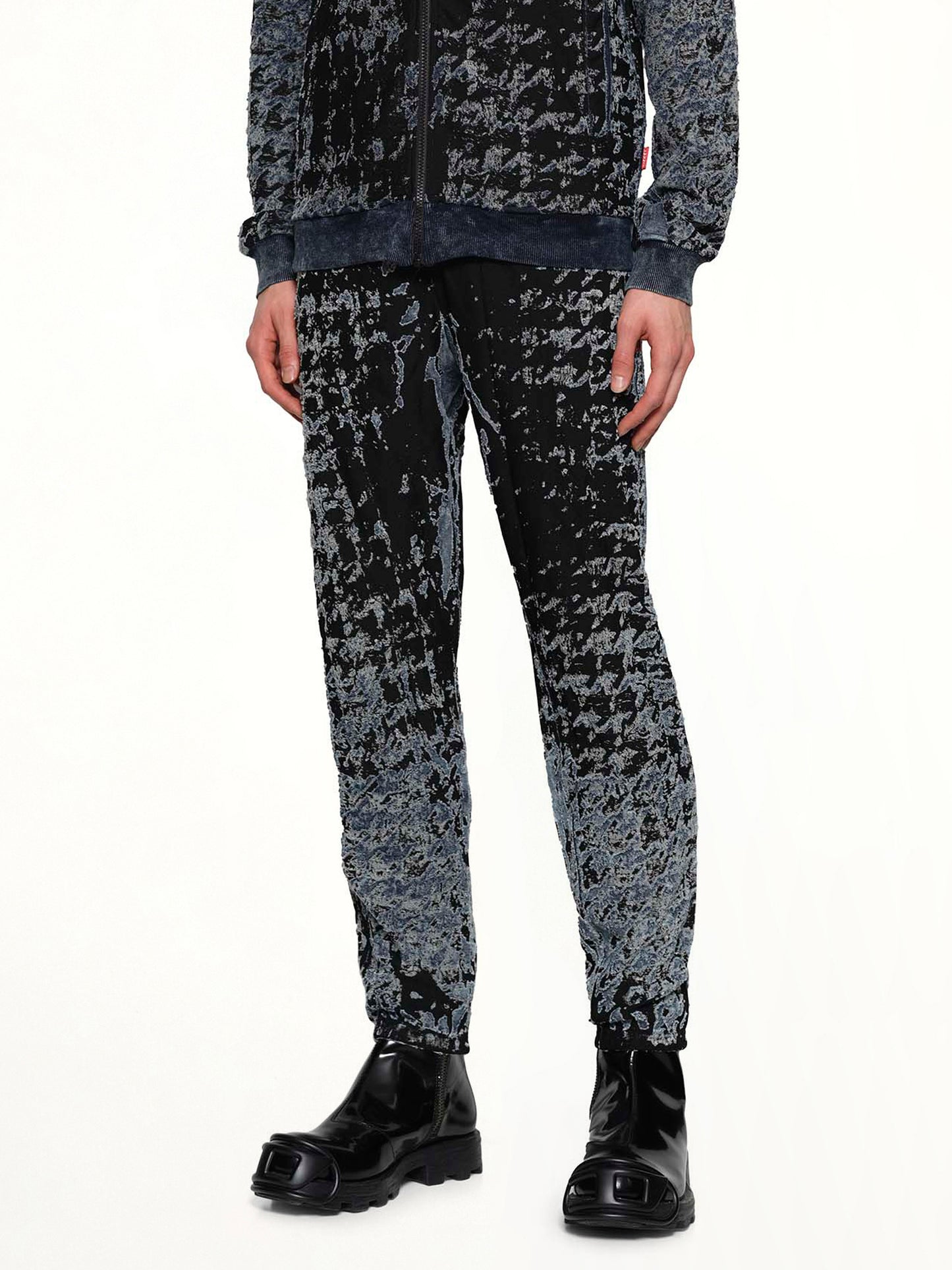 P-LABIS Runway Pants in Black