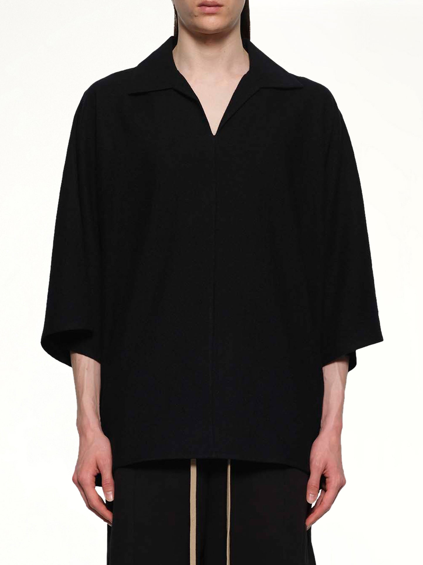 Virgin Wool Short Sleeve Shirt in Black