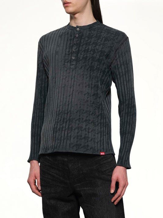 T-ALLY-PIE Henley Top in Black