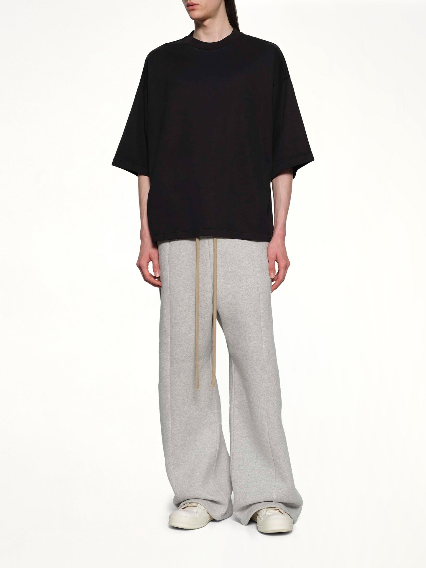 Relaxed Fit Logo T-Shirt in Black