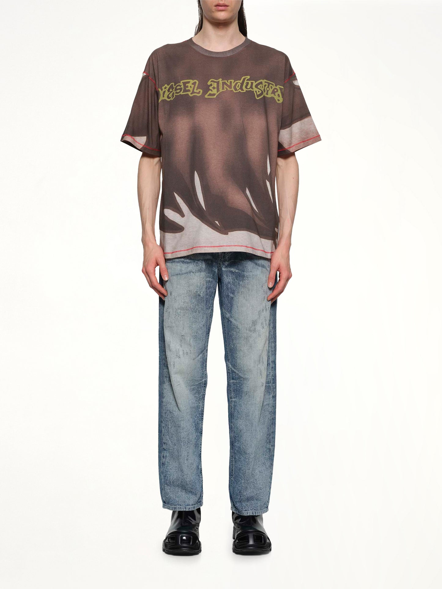 T-BOXT-SHOW T-Shirt in Brown