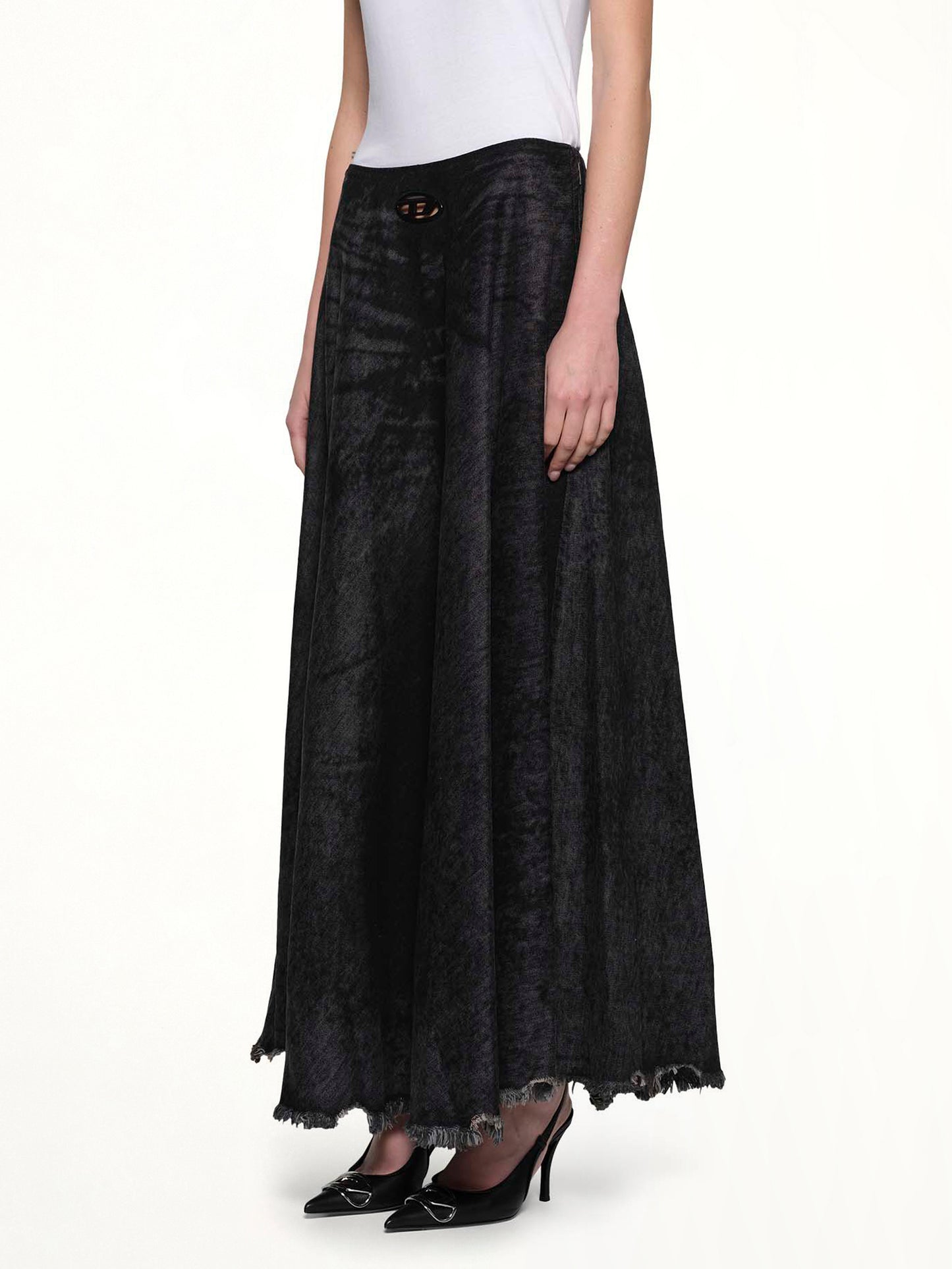 DE-HANNIE-FSH Denim Skirt in Black