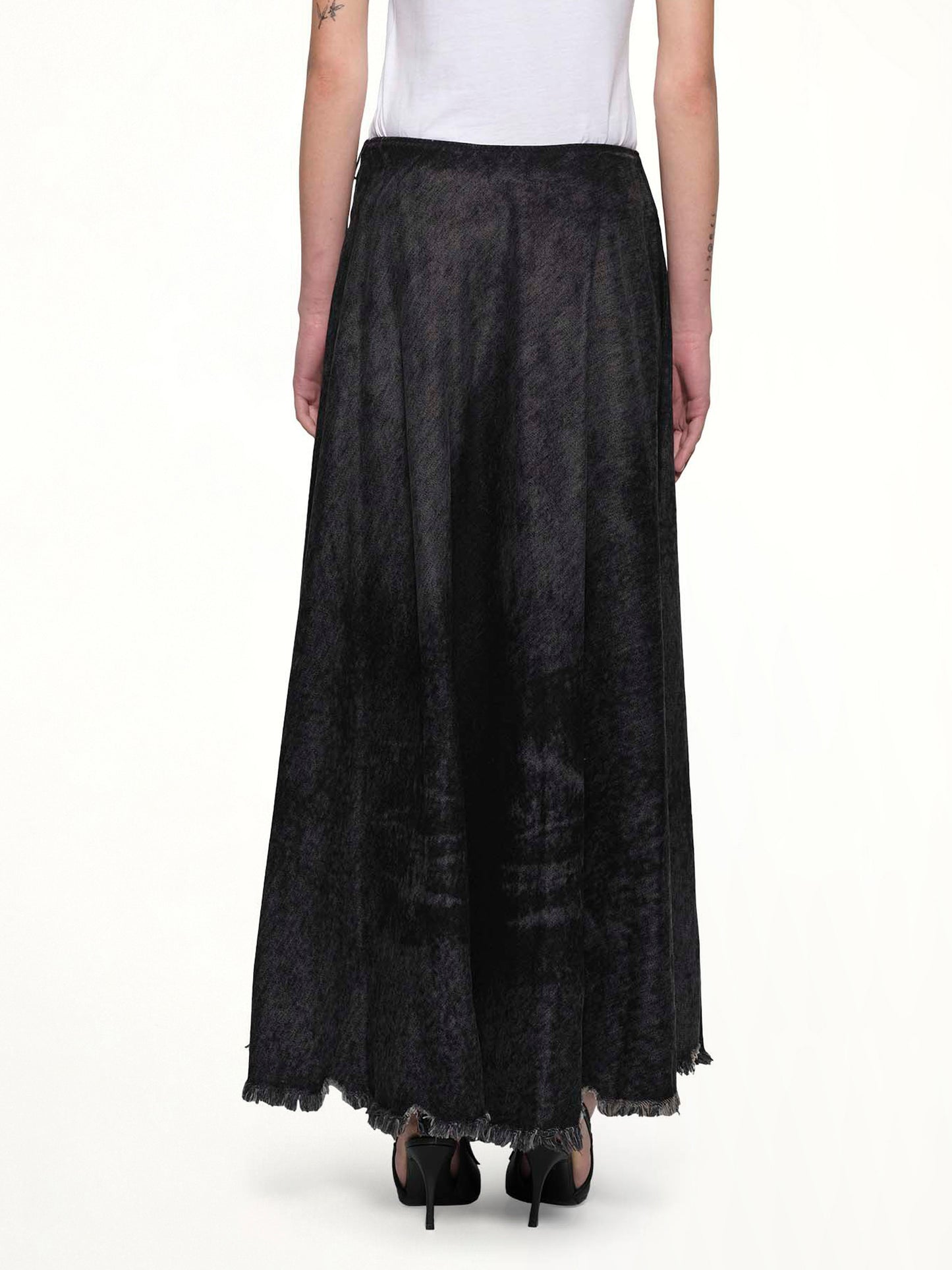 DE-HANNIE-FSH Denim Skirt in Black