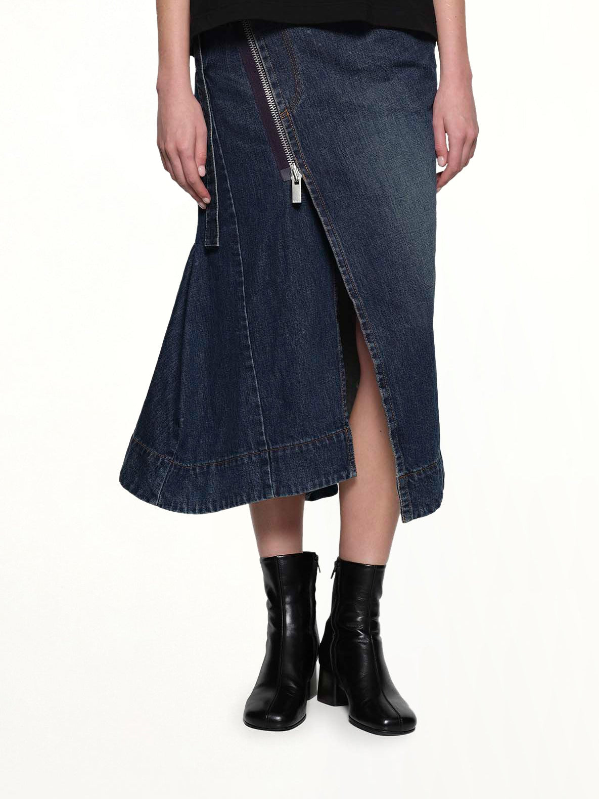 SACAI Side Zip Denim Skirt in Blue Detail Shot from MARAIS