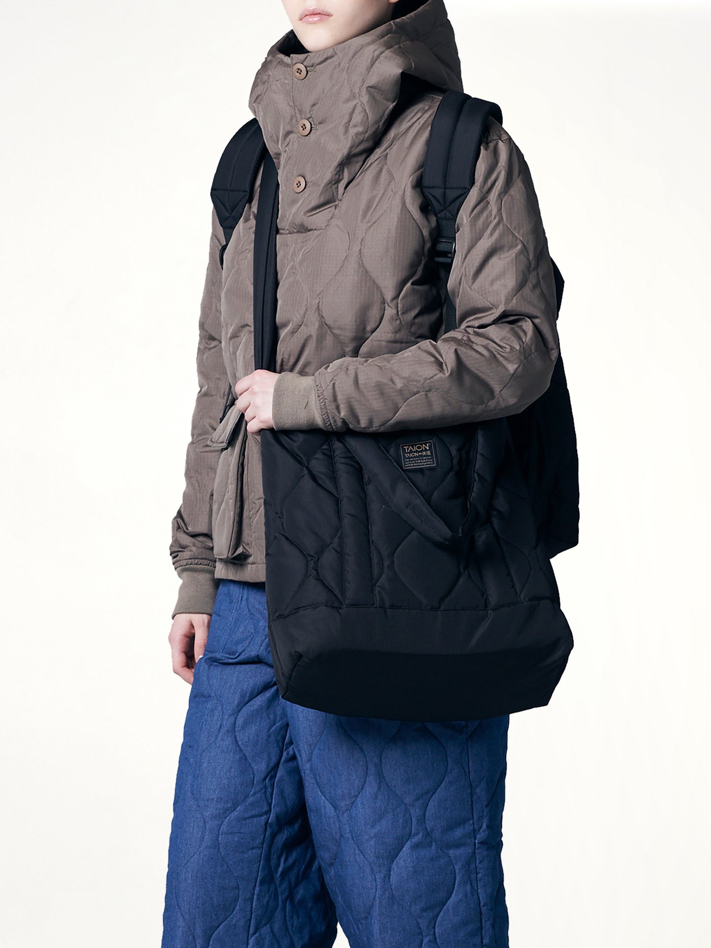 Military Zip Tote Down Bag M in Black