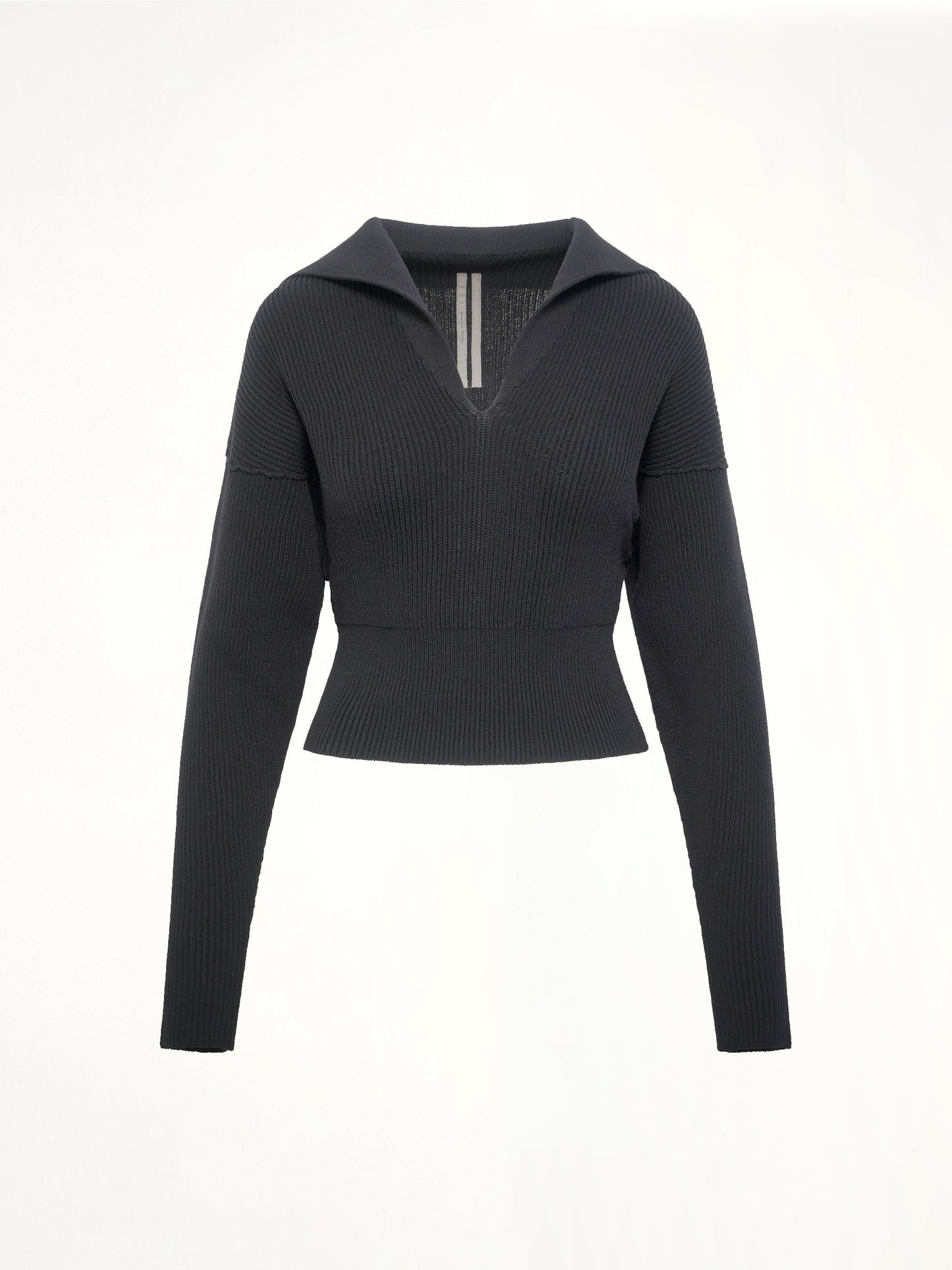 Dracu Cropped V in Black