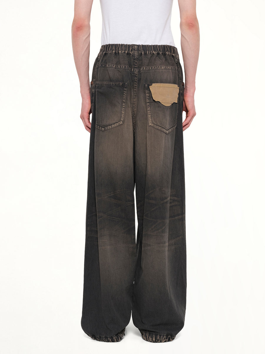 Light Wide Jeans in Black