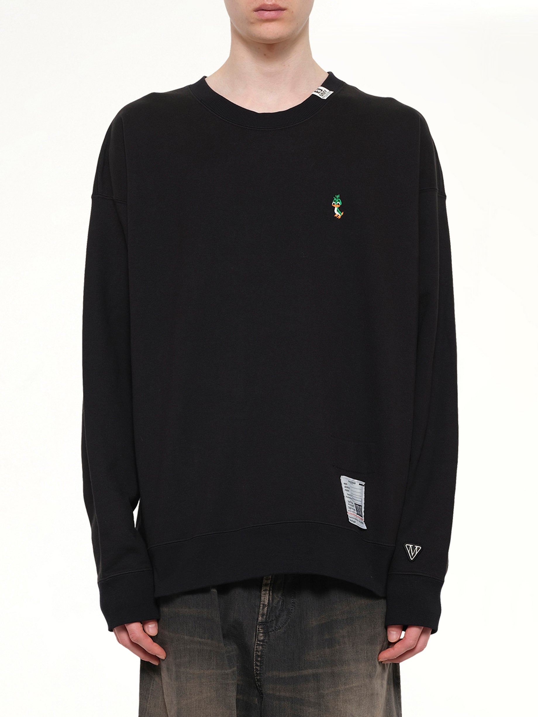 Leon Embroidery Pullover in Black
