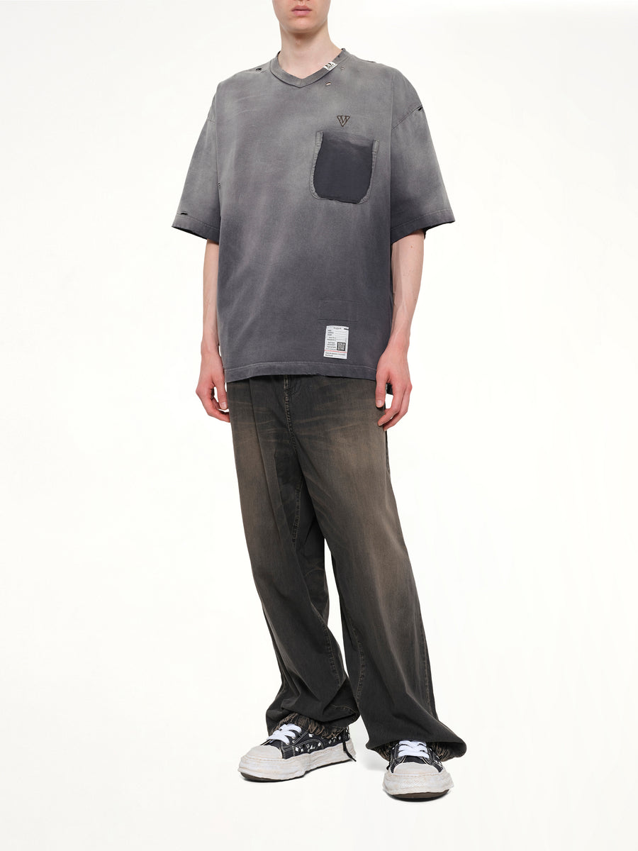 Sun Faded V Neck T-Shirt in Black