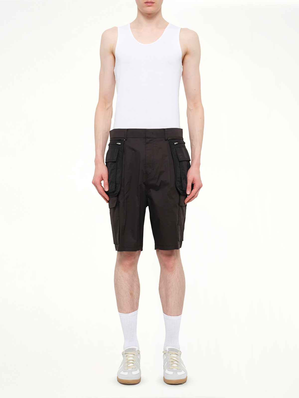 Juunj Cargo Shorts in Black