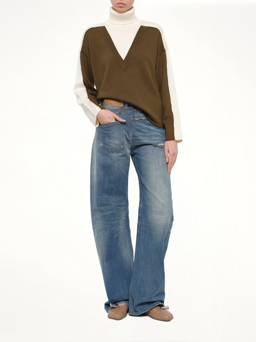 90° Twist Denim Jeans in Medium Blue