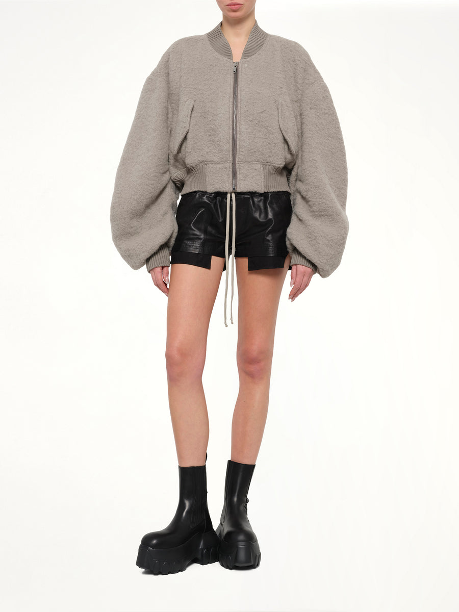 Secchia Cropped Flight in Dark Pearl