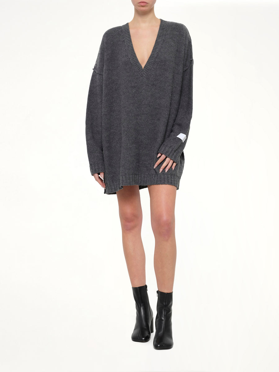 V-Neck Sweater in Grey Melange