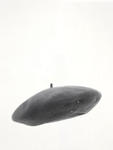 4-Stitch Wool Beret Hat in Carbon Grey