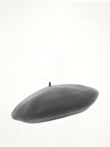 4-Stitch Wool Beret Hat in Carbon Grey