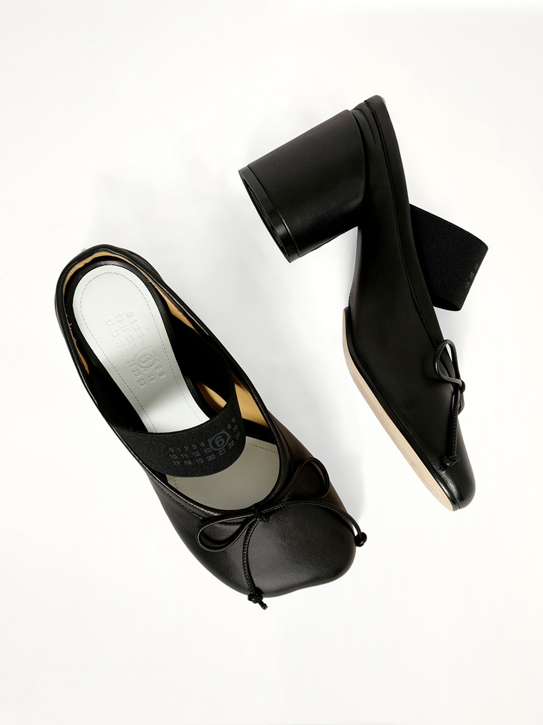 Elastic Band Sandal in Black
