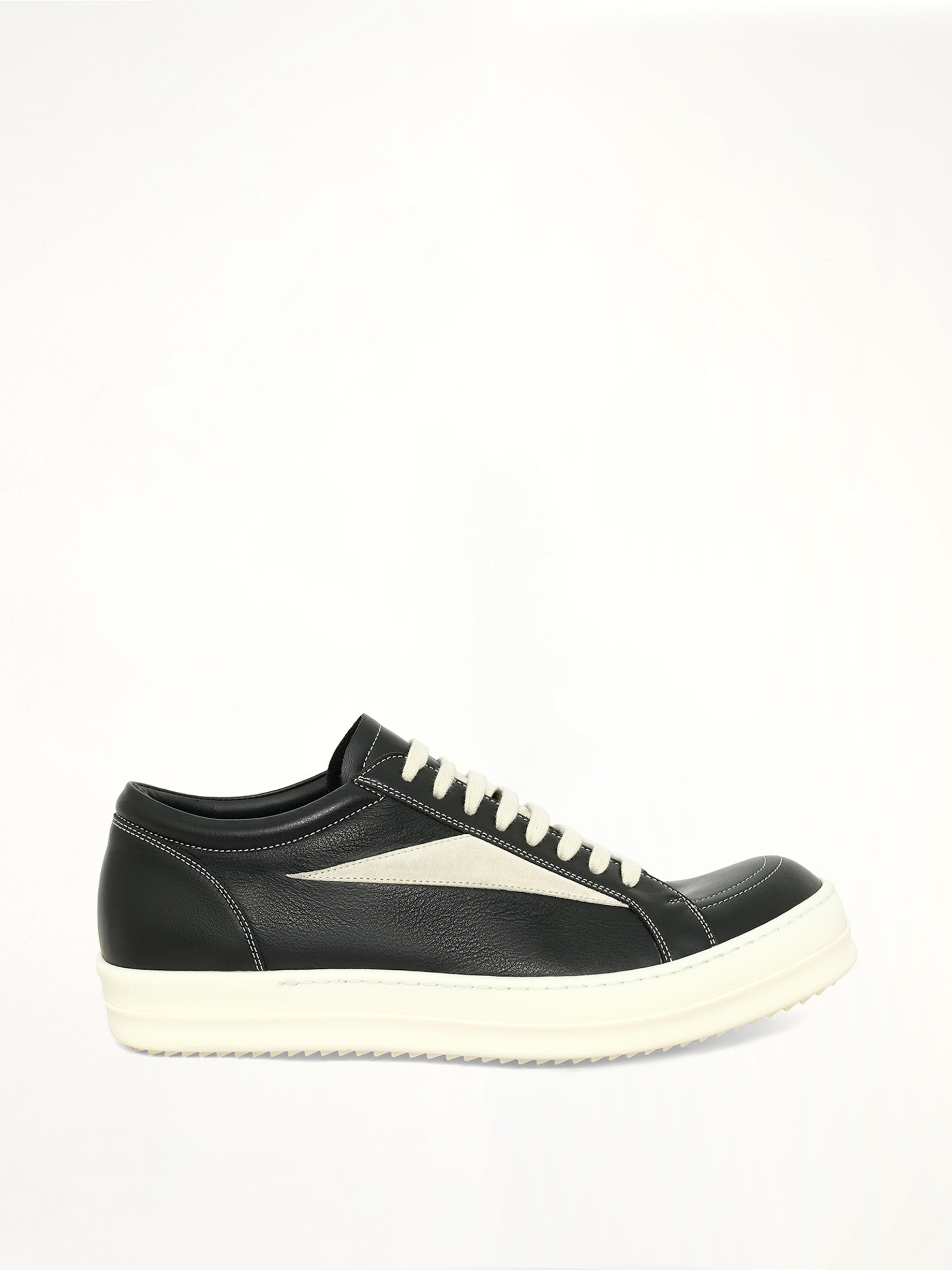 Vintage Sneaker in Black/Milk