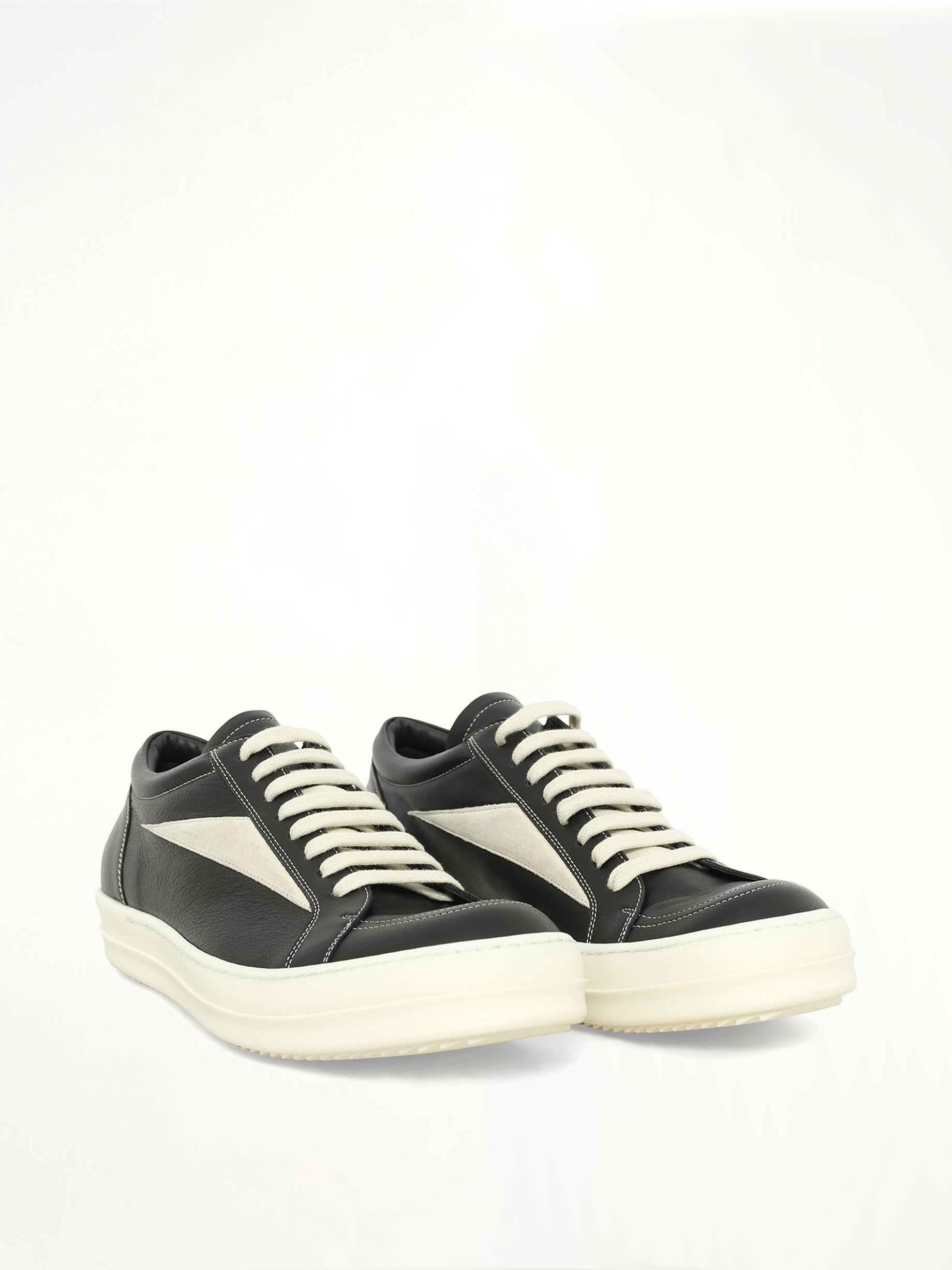 Vintage Sneaker in Black/Milk