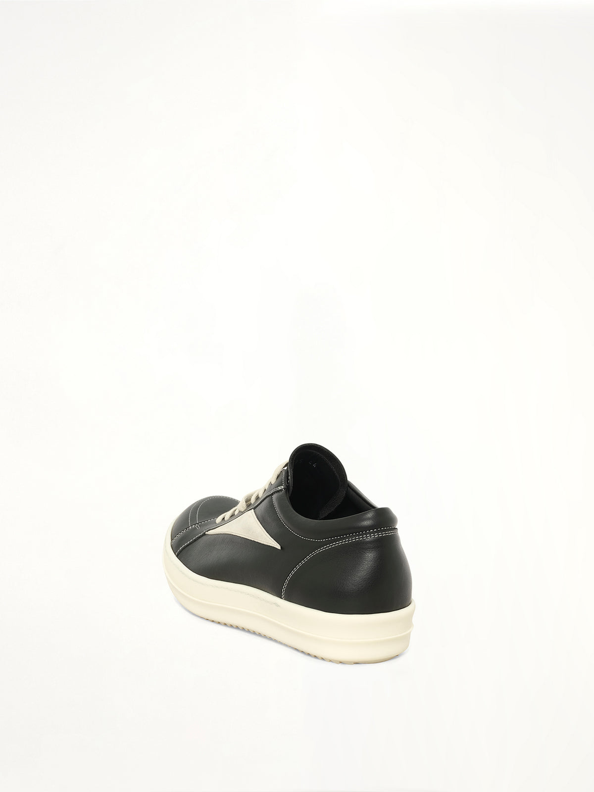 Vintage Sneaker in Black/Milk
