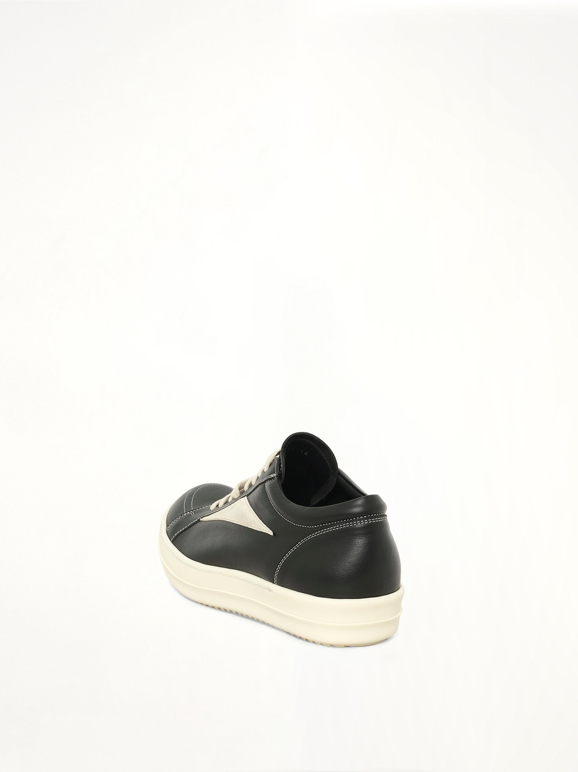 Vintage Sneaker in Black/Milk