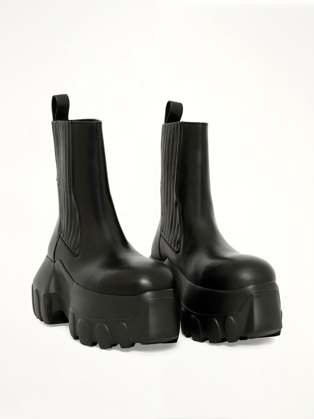 Beatle Mega Tractor Boots in Black