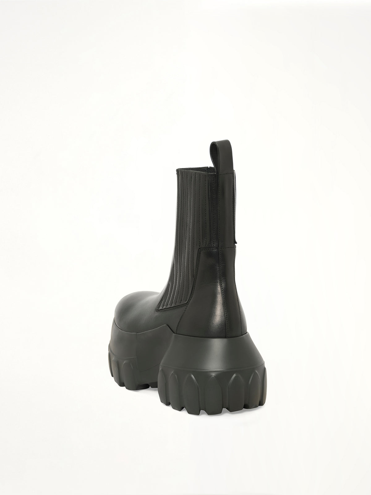 Beatle Mega Tractor Boots in Black