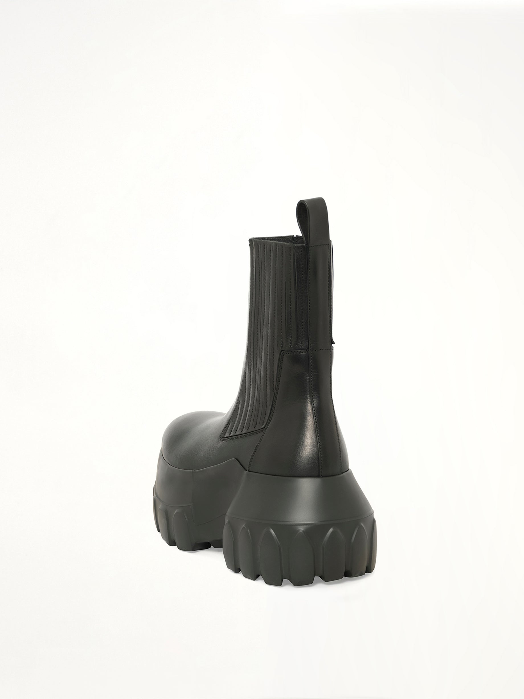 Beatle Mega Tractor Boots in Black