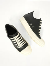 Low Sneaker in Black/Milk