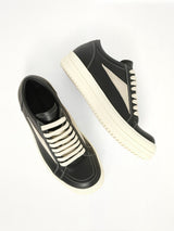 Vintage Sneaker in Black/Milk