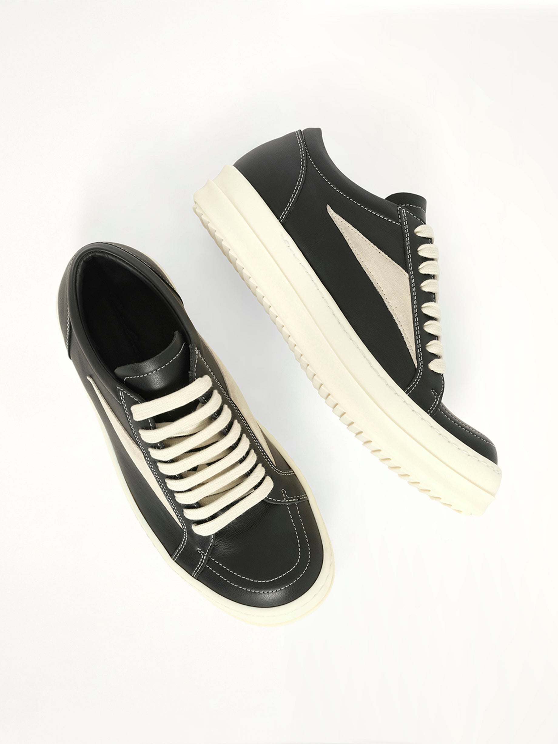 Vintage Sneaker in Black/Milk
