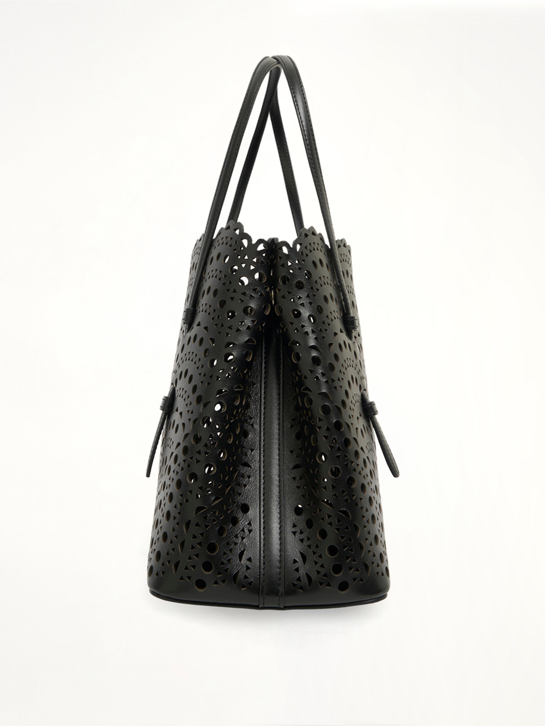 Mina 25 Tote Bag in Black
