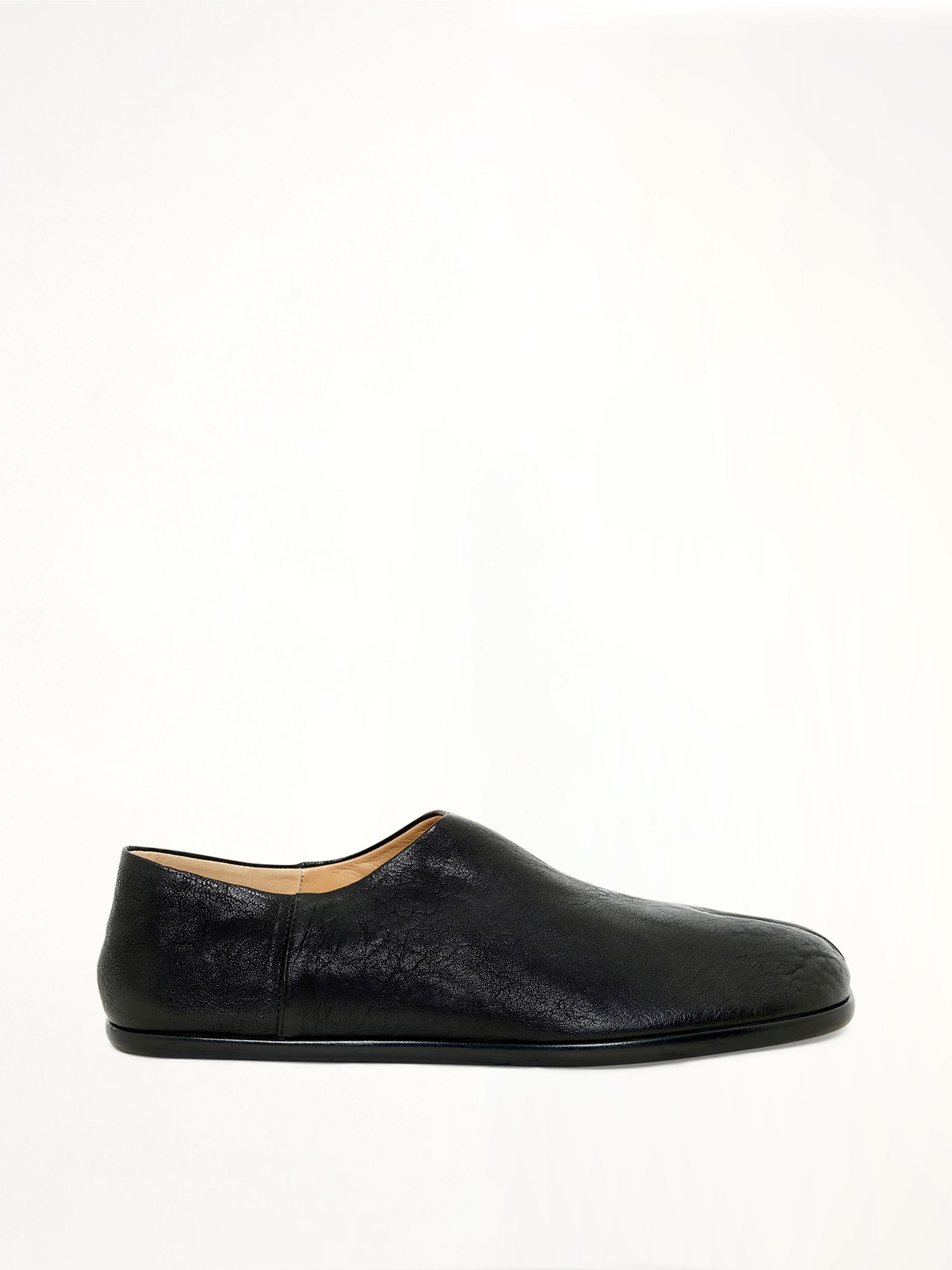 Tabi Babouche Grain Leather in Black
