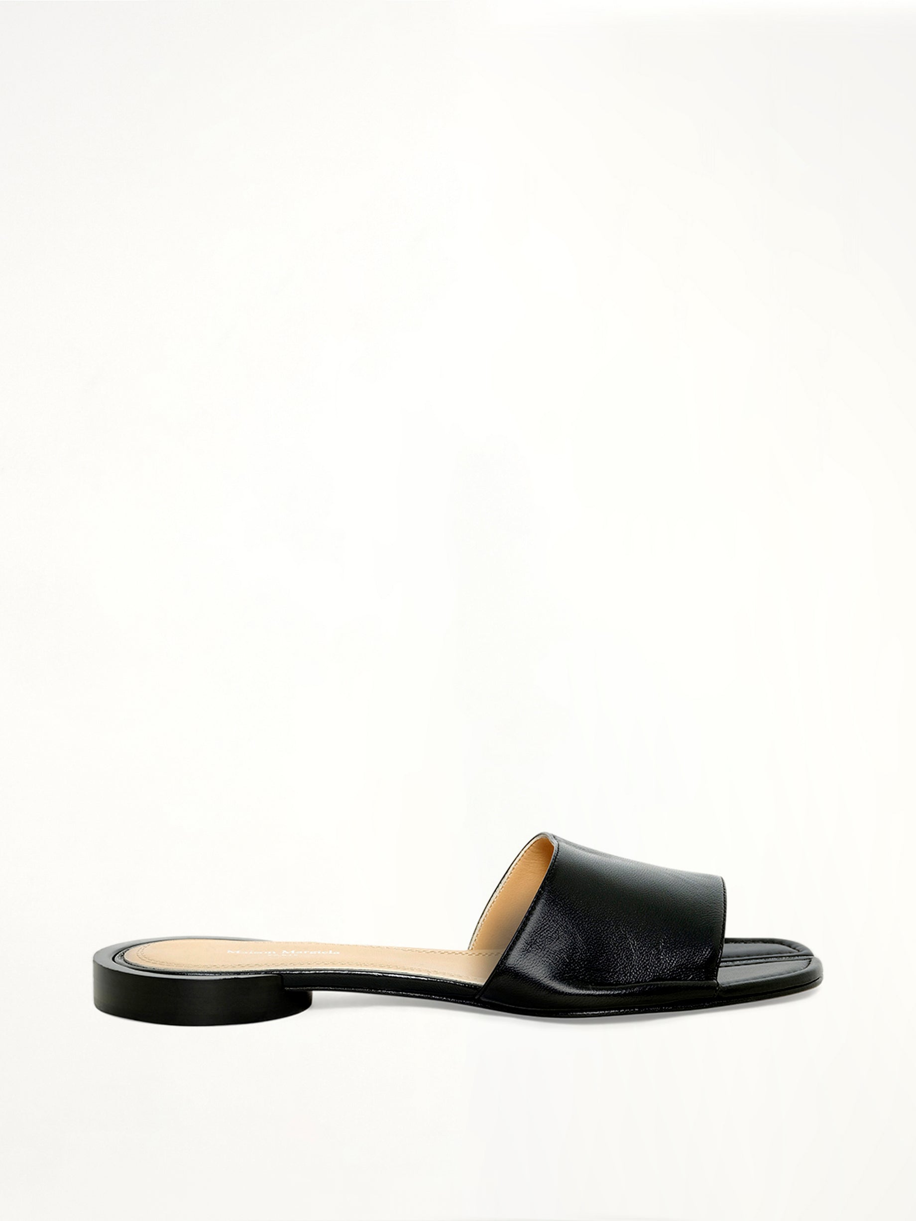 Tabi Sandals Flat in Black