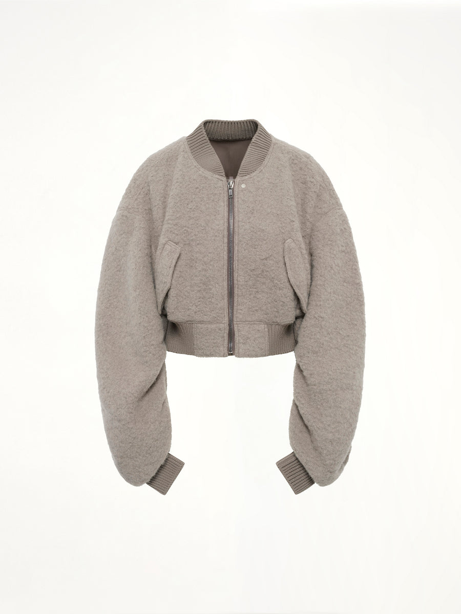 Secchia Cropped Flight in Dark Pearl