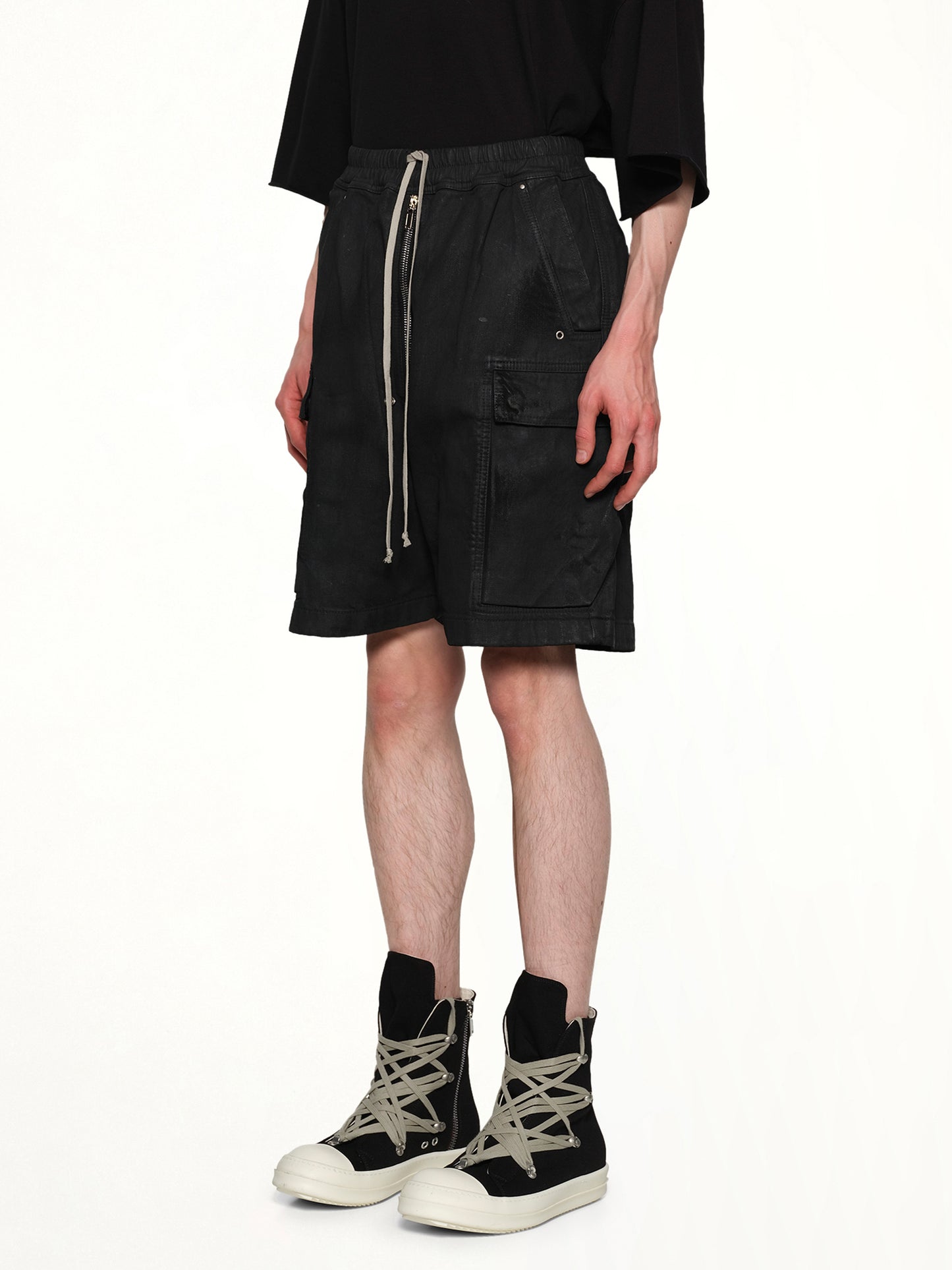 Cargobela Shorts in Black Wax