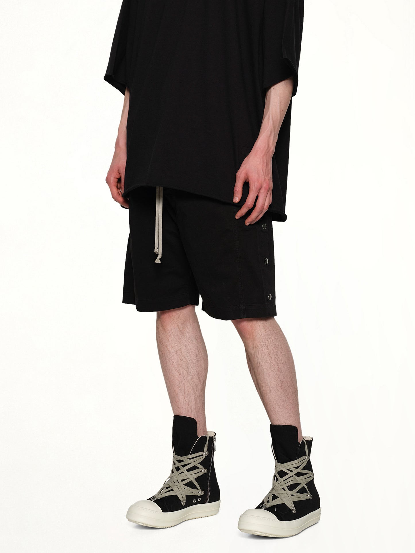Pusher Shorts in Black
